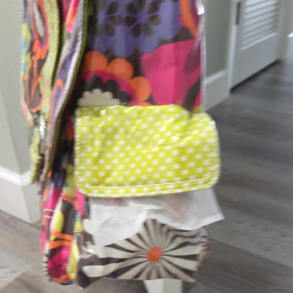 Beautiful KALENCON DIAPER BAG WITH 3 PC SET INCLUDED